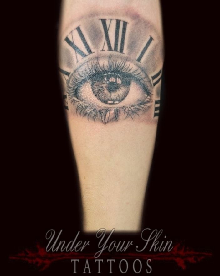 Eye & Clock