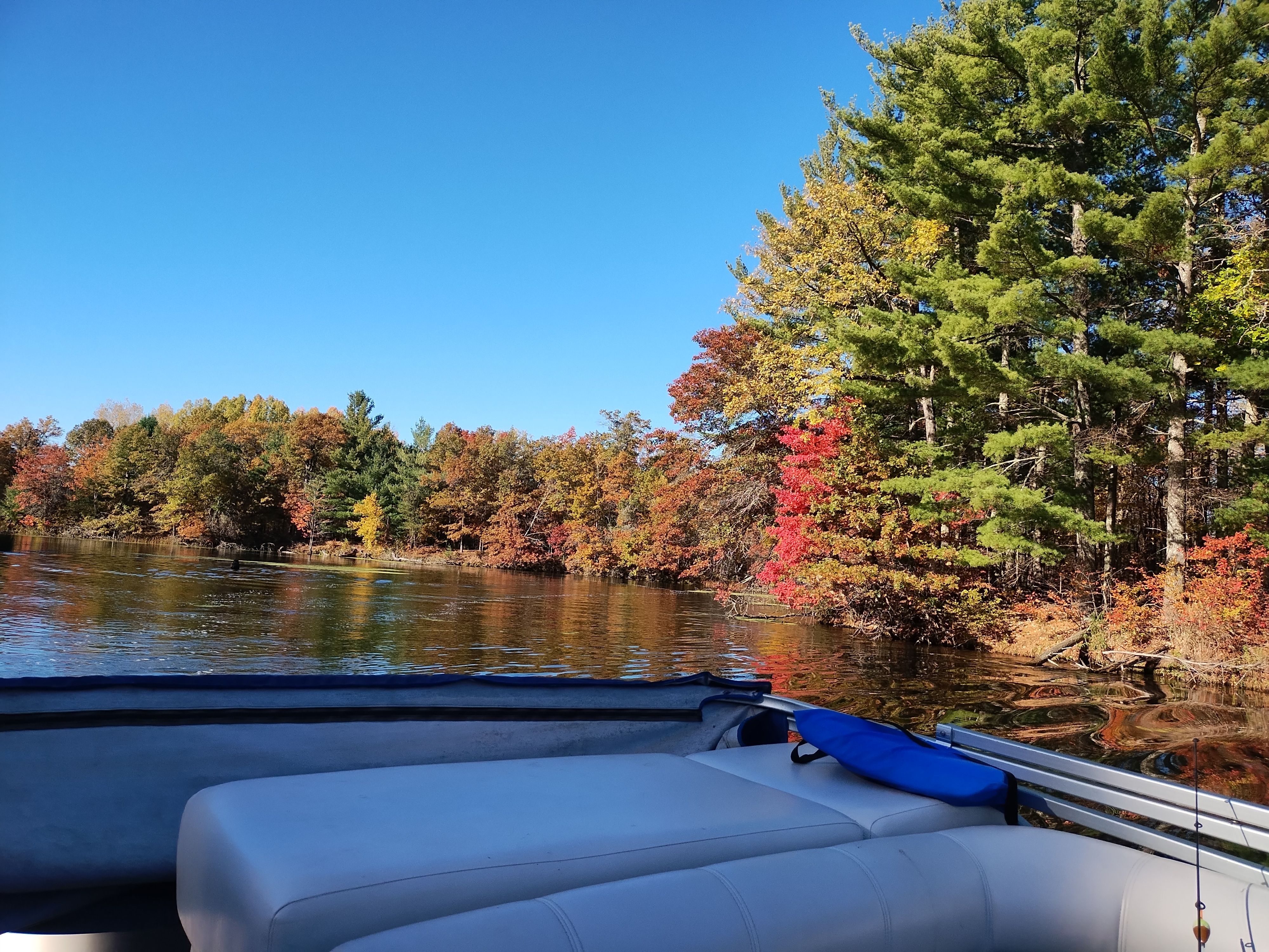Autumn foliage on the Yellow River