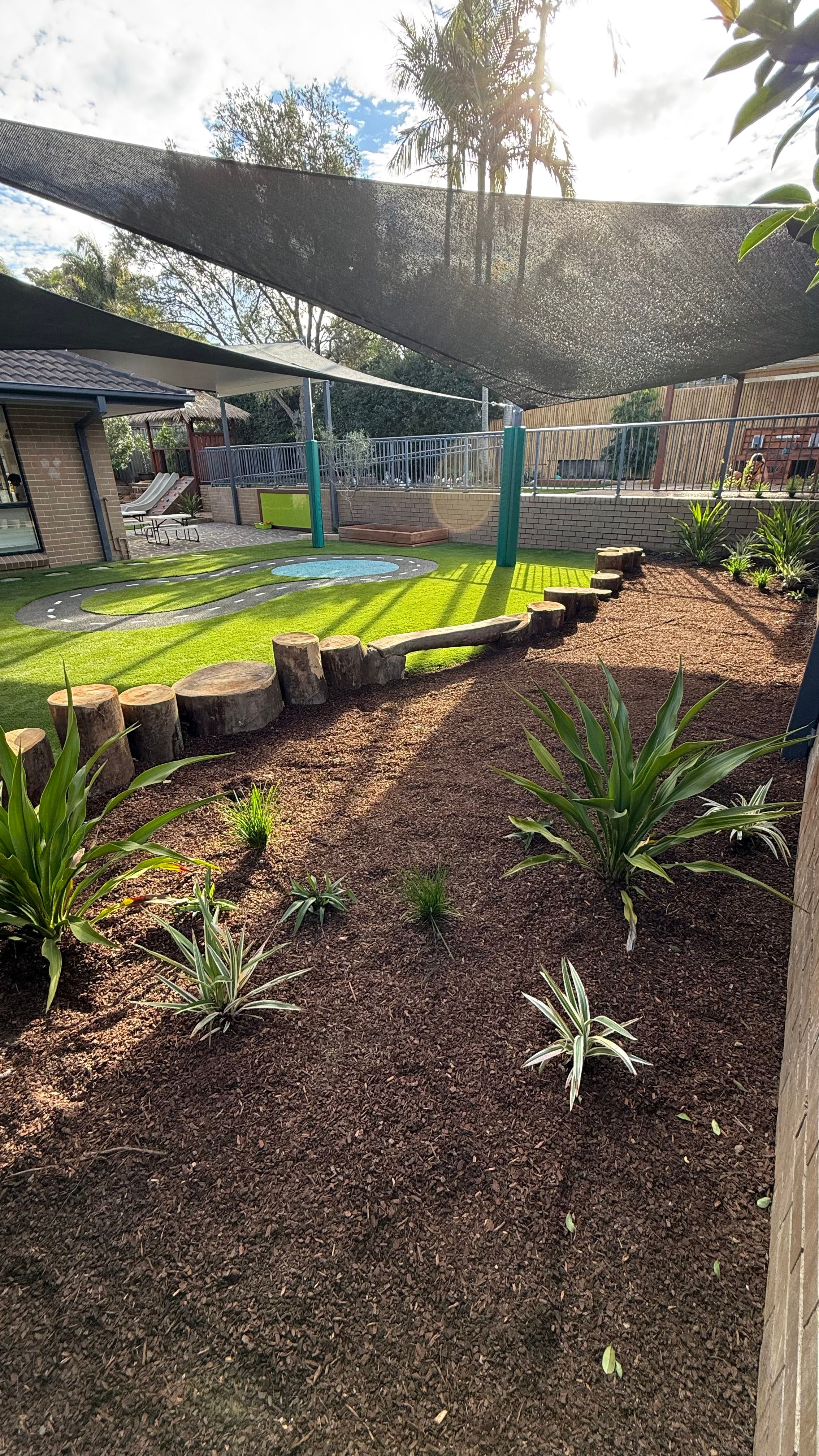 Synthetic turf & play zones