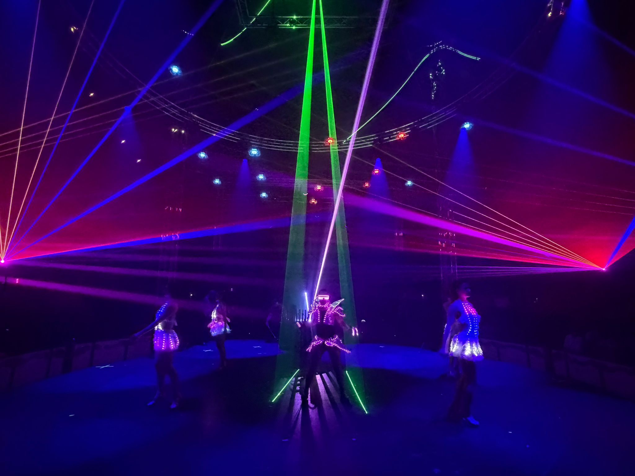 Duo Lugo laser and LED show