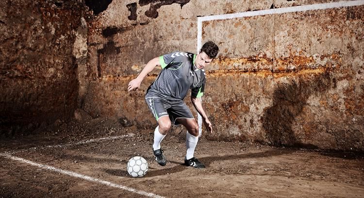Select klubbutstyr - Baller, utstyr og tilbehør for fotball, håndball og andre idretter.