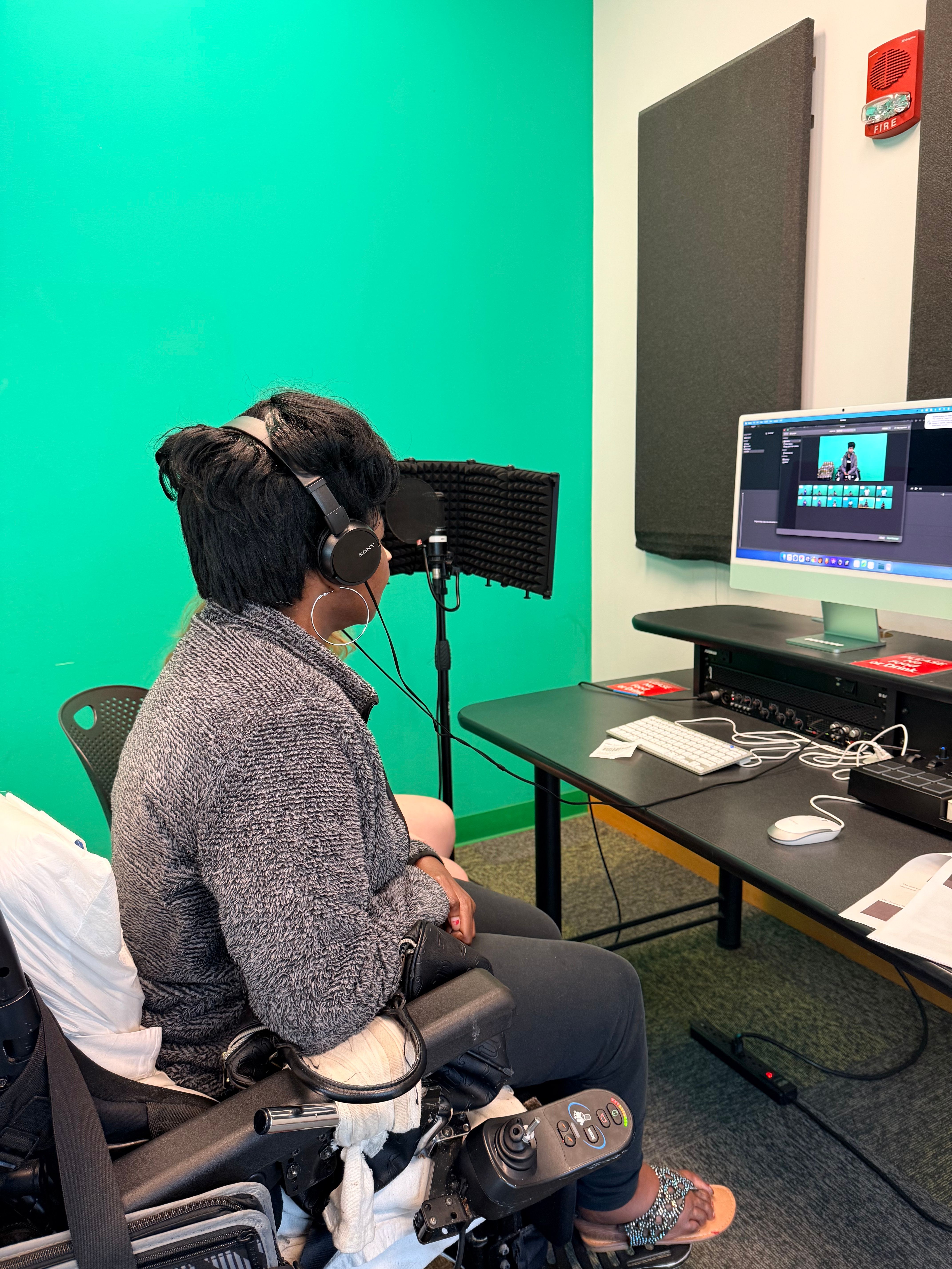 Participant using technology for employment readiness