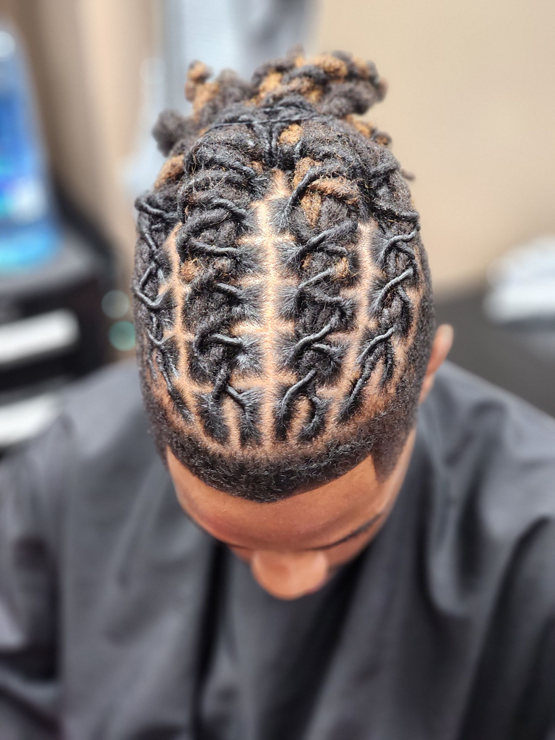 Top view twisted hair pattern
