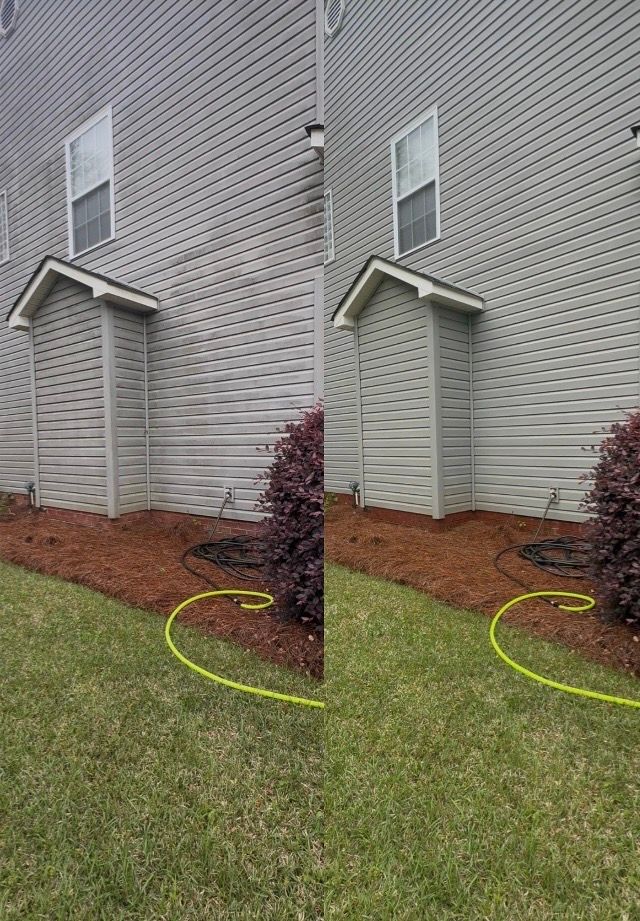 House siding soft wash cleaning before and after by Washing Limitless Rock Hill