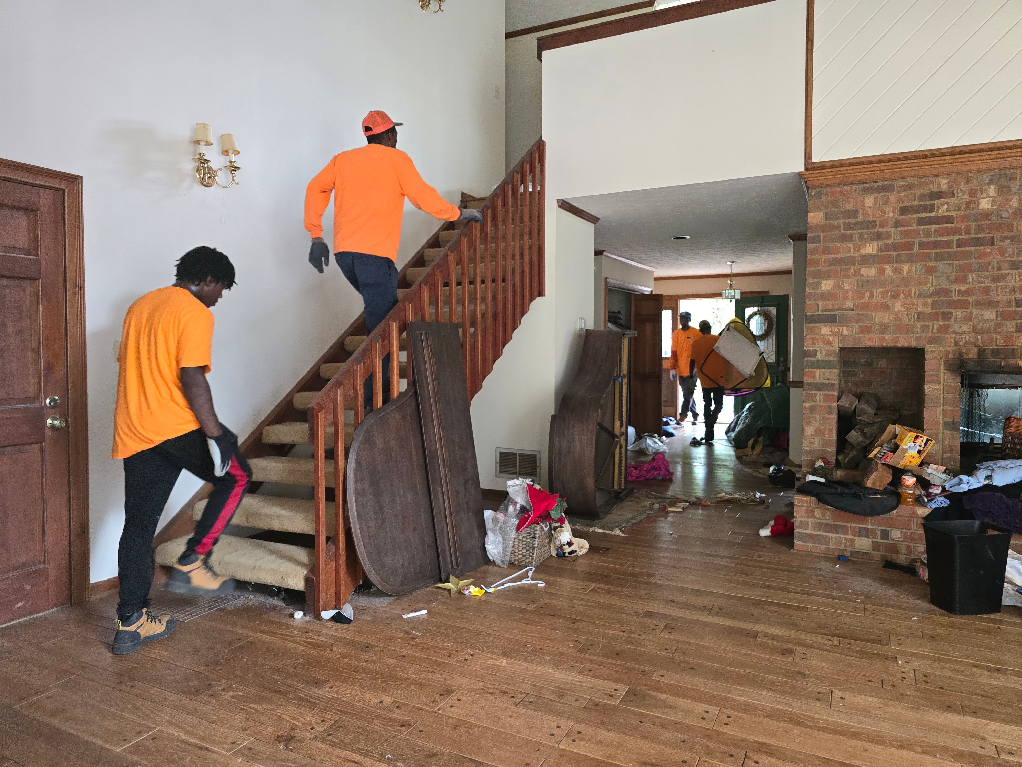 Team clearing estate items