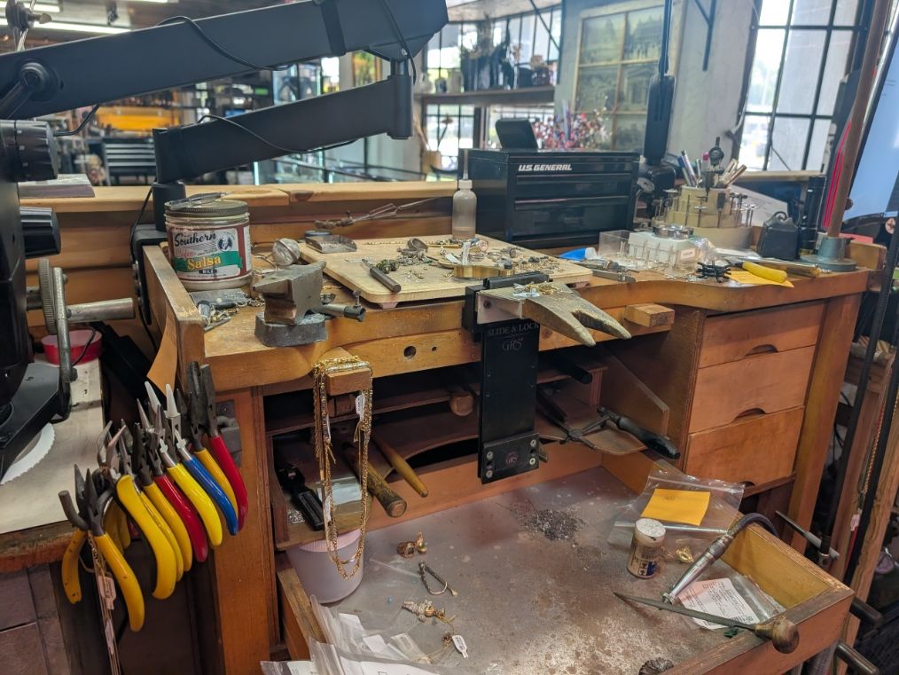 Valentine Manufacturing workbench