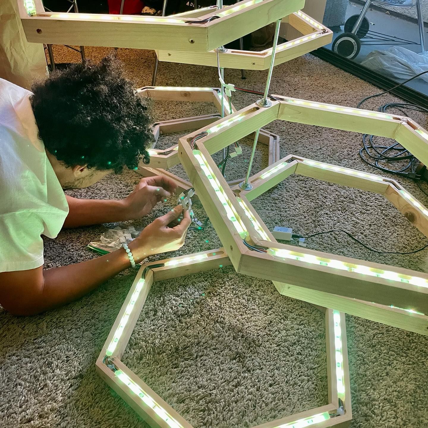 LED wiring in hexagonal frames