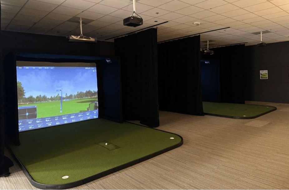 Bryson Indoor Golf simulator bays