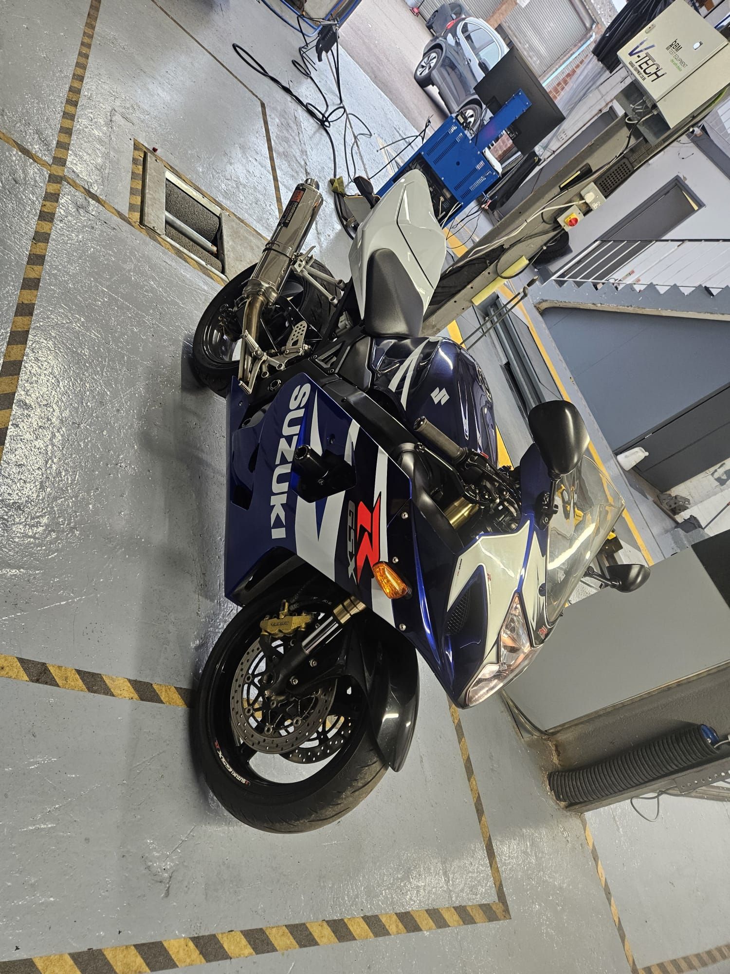 Suzuki GSX-R in MOT bay