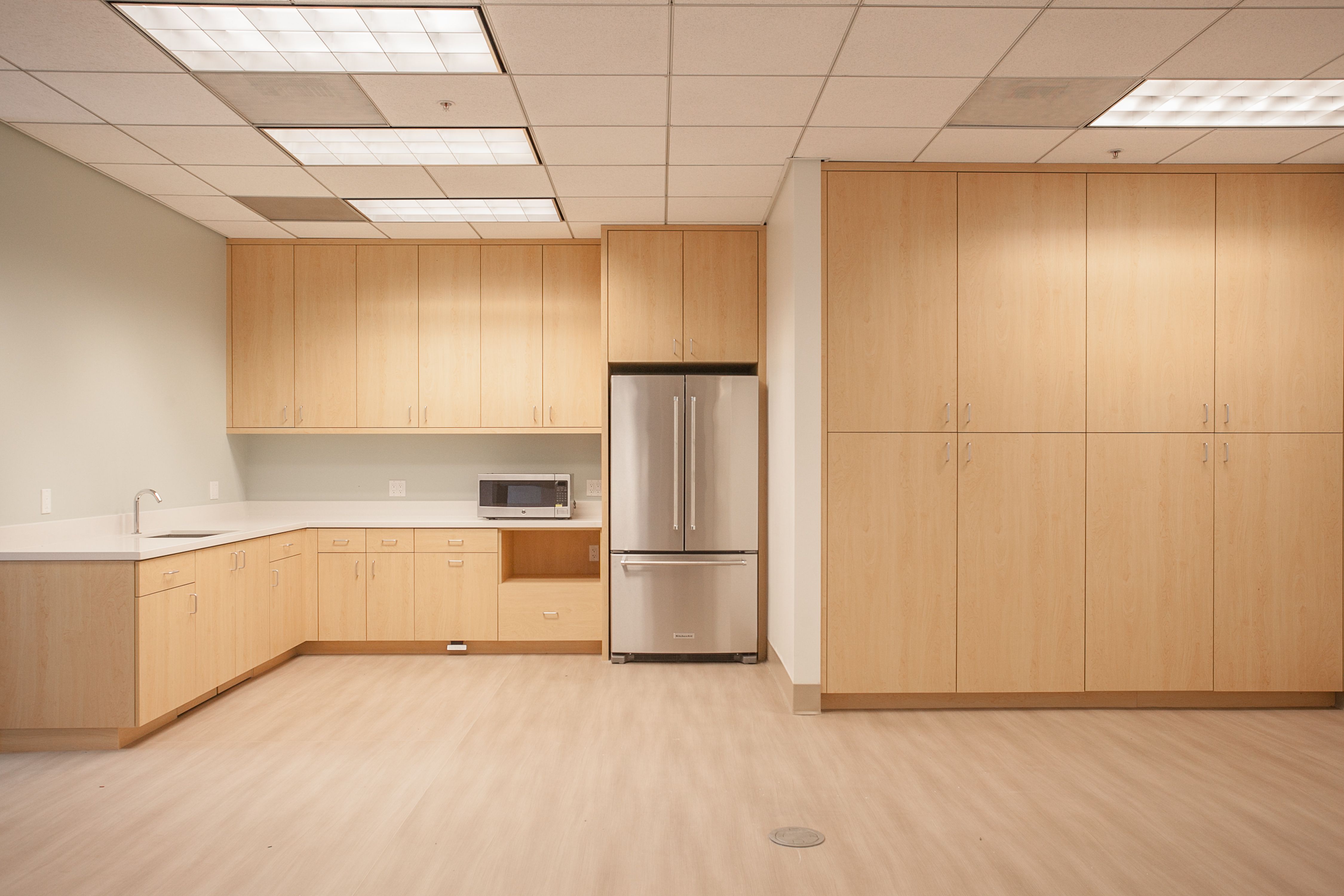 Healthcare cabinetry and commercial countertops for medical infusion clinic in Downtown Los Angeles