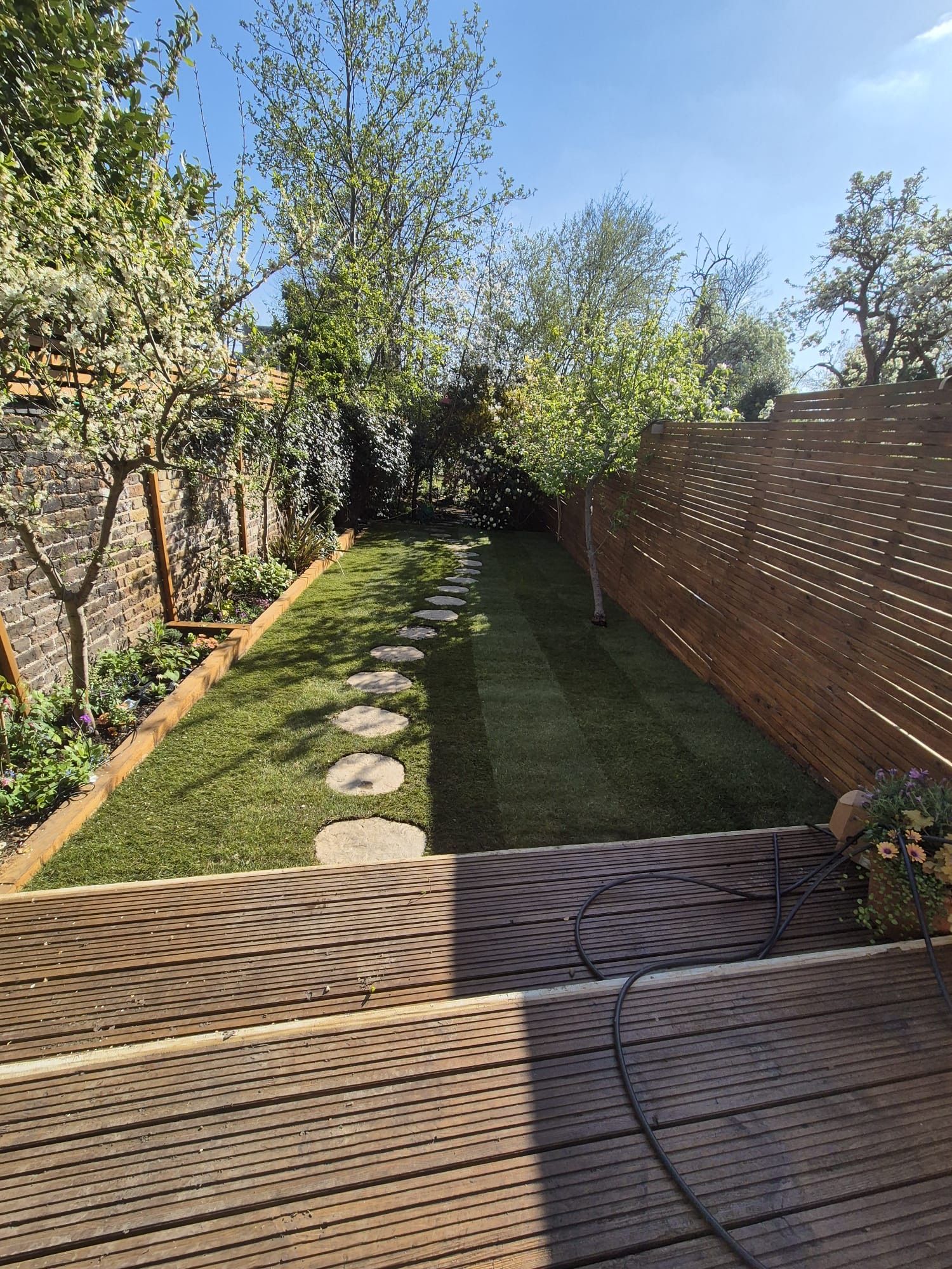 Small Garden Landscaping Ideas (London): Make Space Feel Bigger
