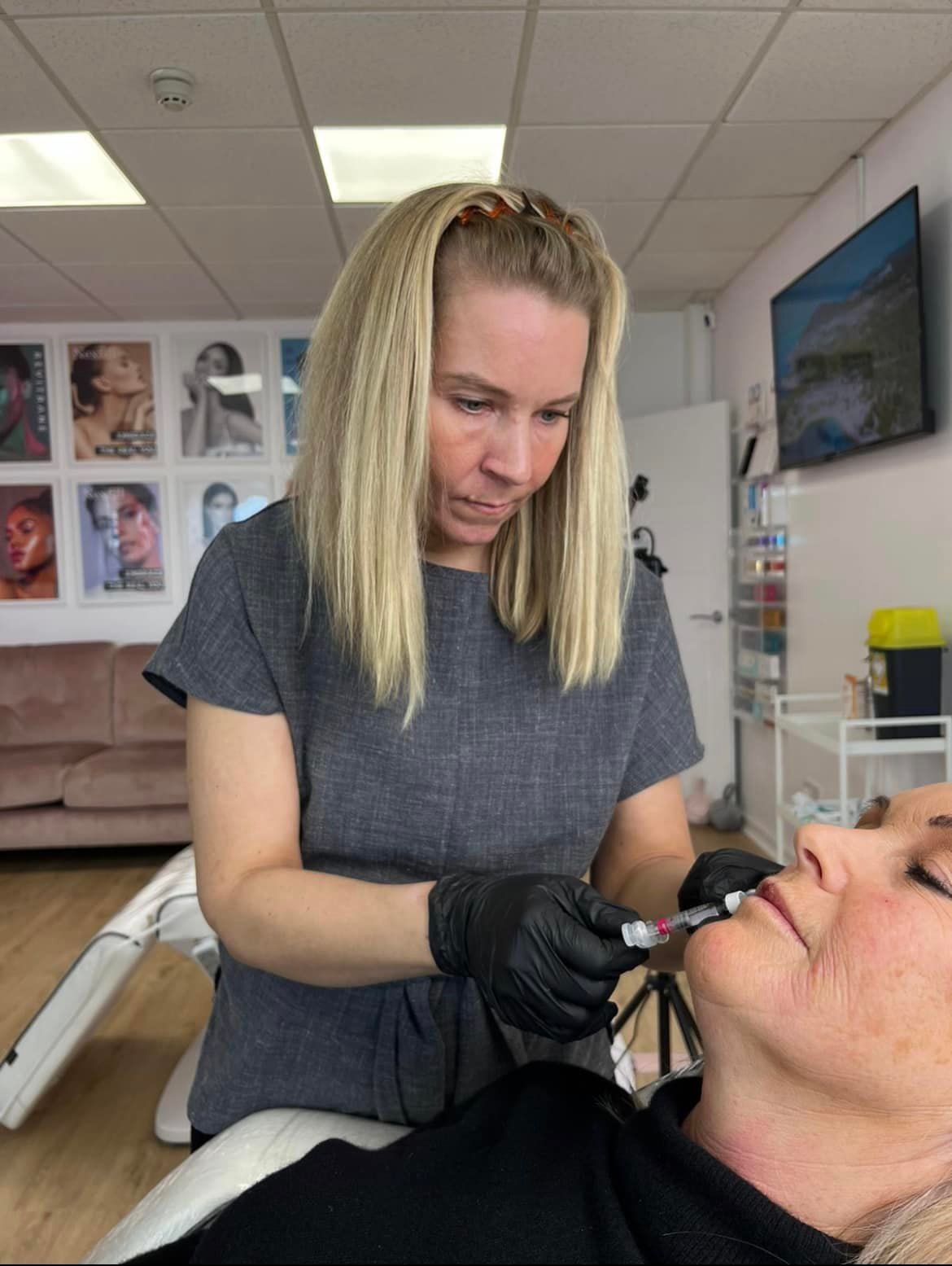 Lyndsey administering anti-wrinkle injections
