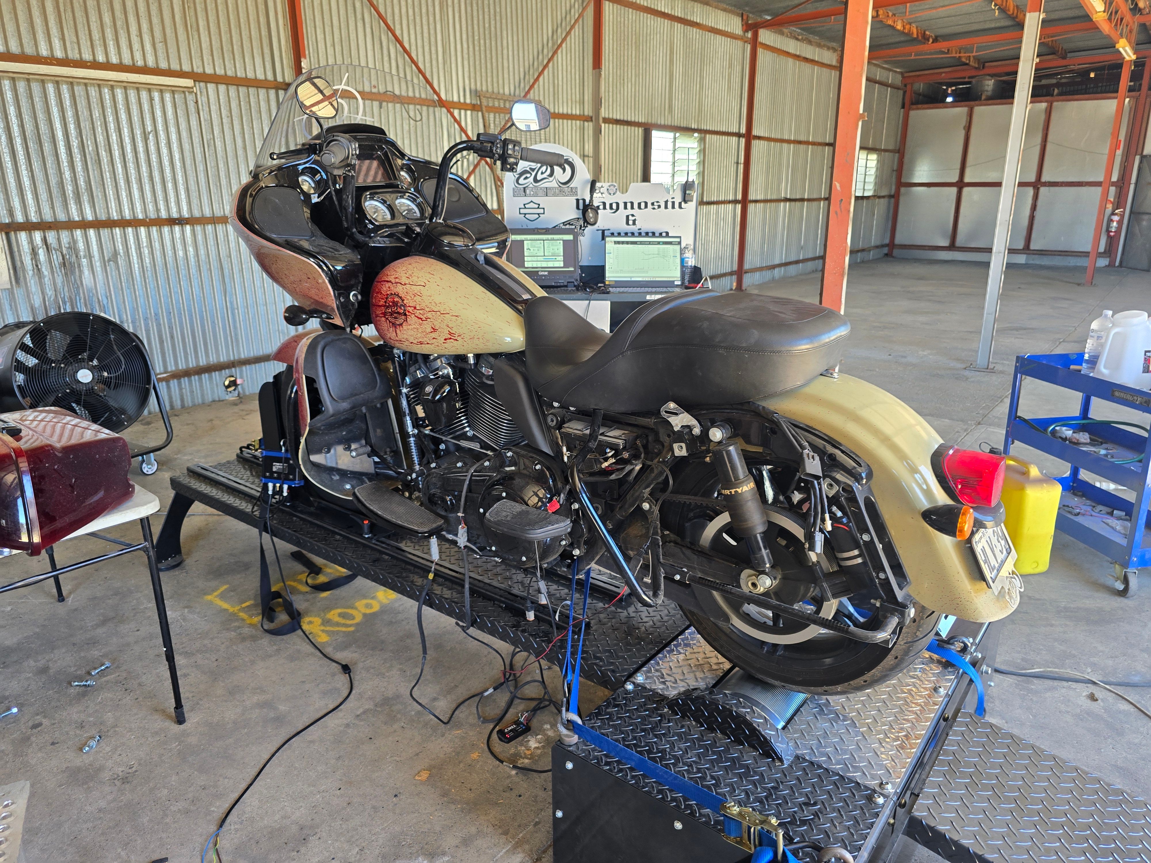 Cool Customs shop — parts, tyres and merch
