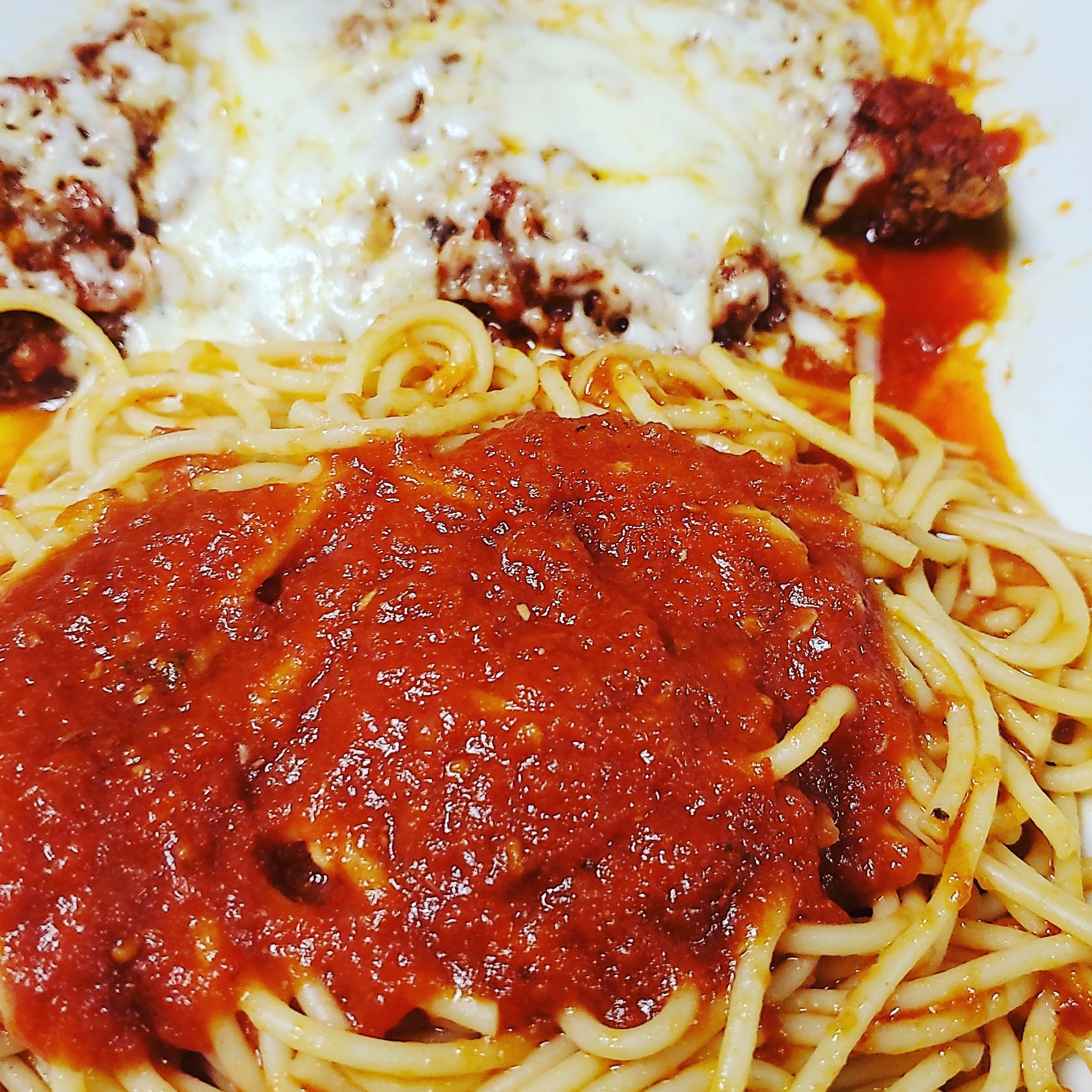 JoJo's spaghetti pasta dinner